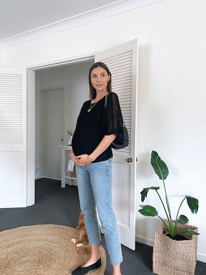 Maternity outfit jeans and black mesh top